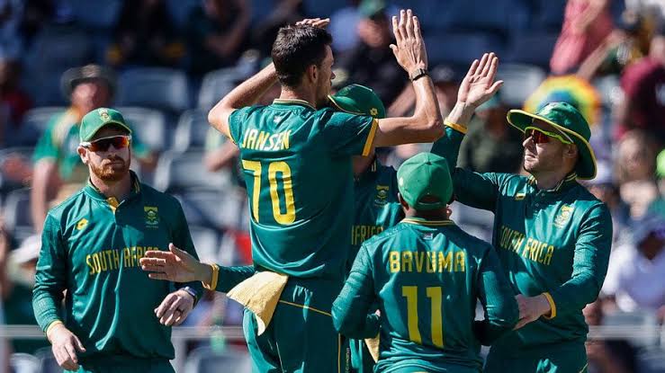 South Africa pick six uncapped players for tri-series match against New Zealand