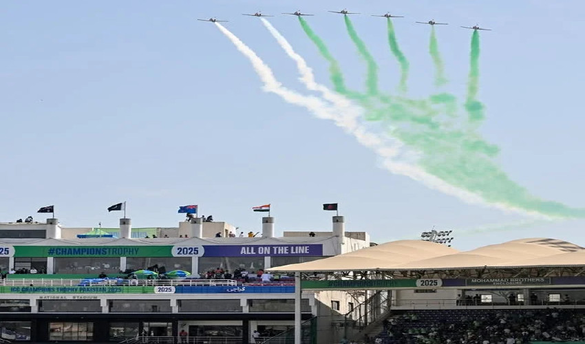 PAF’s spectacular aerial display captivates spectators ahead of the Champions Trophy opener